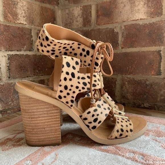 Dolce Vita Women's Shoes Leopard Print Calf Hair Luci Sandals Size 9 - Picture 4 of 9